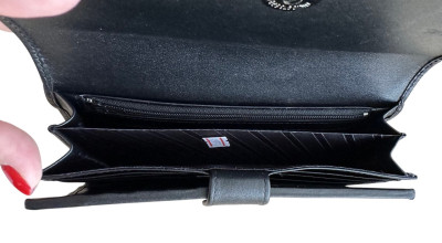 Гаманець чорно-червоний жіночий із натуральної шкіри ската Ekzotic leather s ...