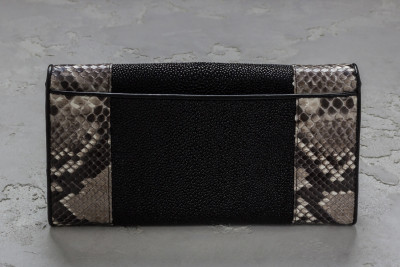 Кошелек Черный  Ekzotic Leather из кожи ската с питоном (stw 12)