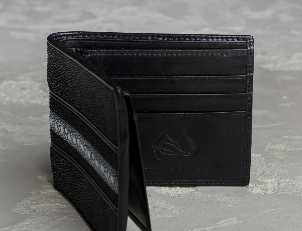 Кошелек из кожи ската с белым ремешком  Ekzotic Leather Черный (stw10_1)