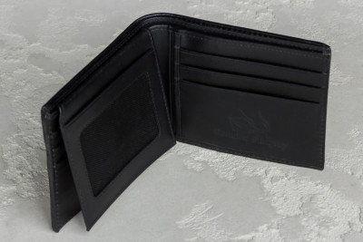 Кошелек из кожи ската черный с рыбкой белым скатом Ekzotic Leather (stw 31)
