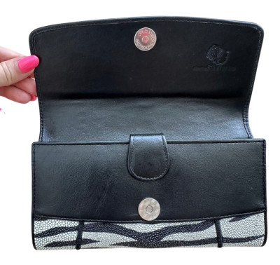 Гаманець жіночий чорно-білий зебра зі шкіри ската Ekzotic leather (stw3)